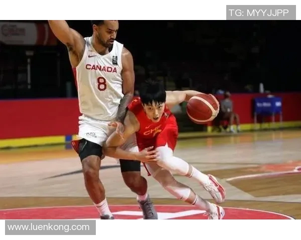 武汉篮球队进攻策略分析及其在比赛中的得失表现探讨