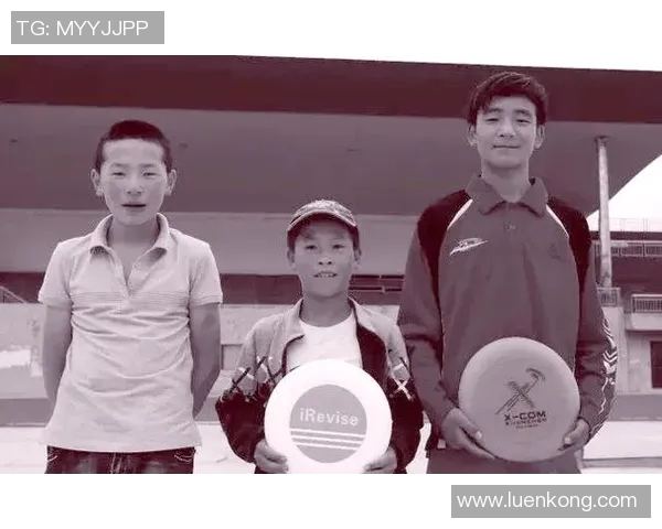 飞盘新手必看：从零开始的游戏意识与技巧全面指南