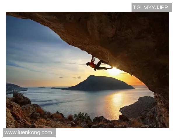 成都攀岩队边路渗透战术解析与实战应用探讨 成都攀岩队边路渗透战术解析与实战应用探讨