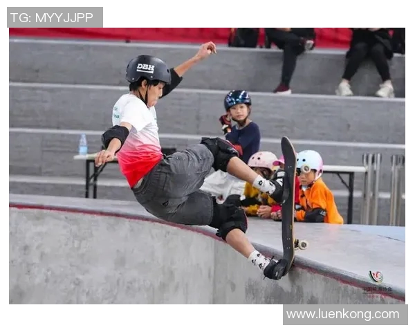 武汉滑板队技术突破再创新高引领全国滑板运动新潮流