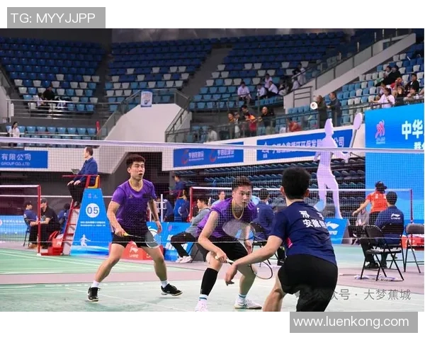 羽毛球的魅力与团结精神：深入南京羽毛球队的协作之道