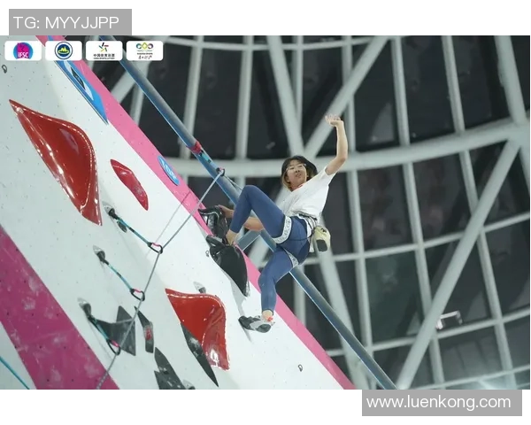 重庆攀岩队与杭州攀岩队赛后复盘分析两队节奏与表现的深度对比