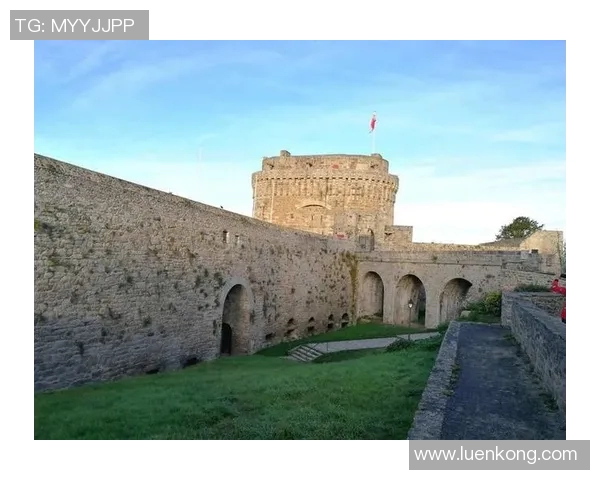 兰斯与奎维利鲁昂的精彩对决分析与赛后点评