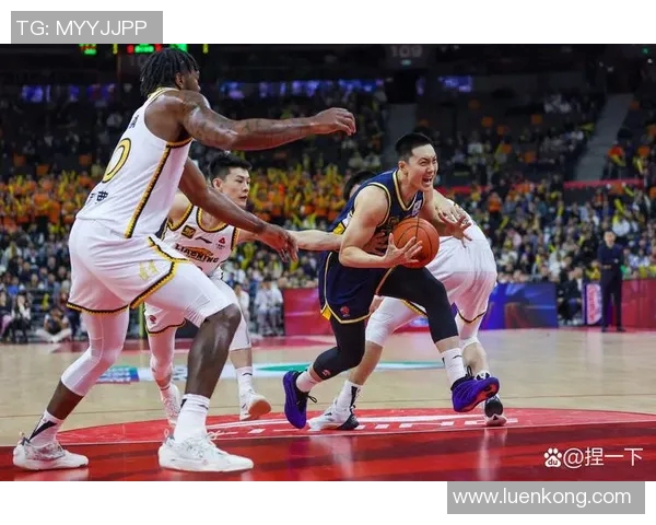 季后赛首轮激战新疆对决广东谁能挺进下一轮争夺荣耀 季后赛首轮激战新疆对决广东谁能挺进下一轮争夺荣耀