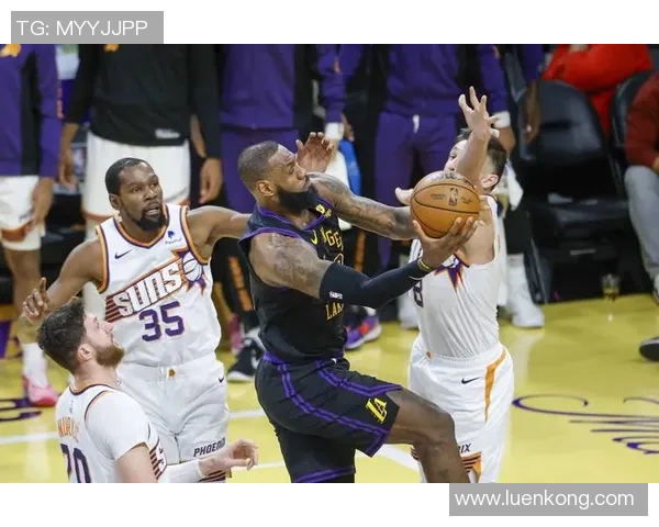 2006年湖人对决历史经典时刻回顾与精彩瞬间分析