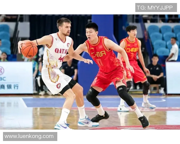 中国男篮迎战立陶宛队力争在国际赛场上展现实力与风采 中国男篮迎战立陶宛队力争在国际赛场上展现实力与风采