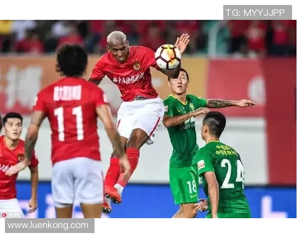 恒大与贵州比赛中的裁判表现分析及争议事件回顾