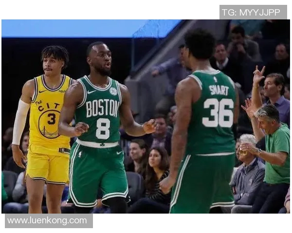 湖人对阵老鹰精彩录播回顾11月12日比赛亮点与精彩瞬间分析