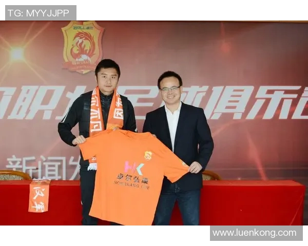 浙江卓尔迎战武汉球队全力争胜展现足球激情与团队精神