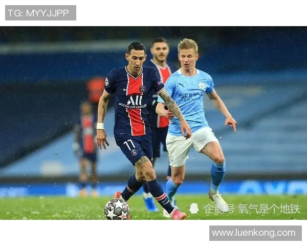 哈维西蒙斯的崛起与未来展望：年轻天才如何改变足球格局