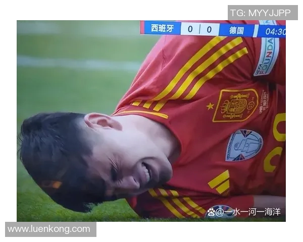 克罗斯在足球世界的传奇之路与技术分析探讨