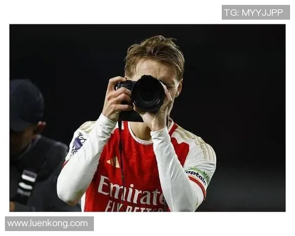 厄德高助力球队崛起展现非凡才华引领新一代足球风潮