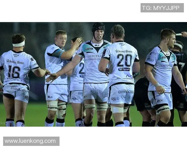 庆南FC迎战柔佛挑战亚洲足球强队展现实力与激情 庆南FC迎战柔佛挑战亚洲足球强队展现实力与激情